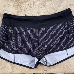 Lululemon Speed Short pinstripe writing